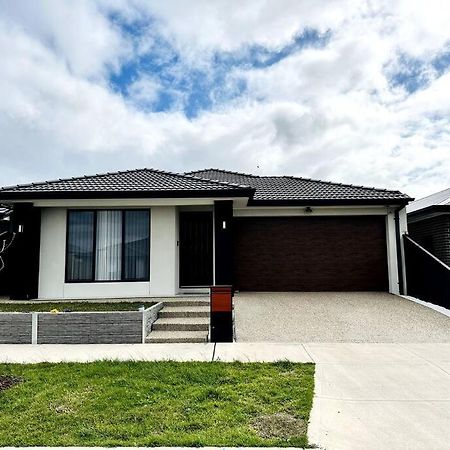 Family Retreat-Spacious 4Br Villa Donnybrook Exterior photo